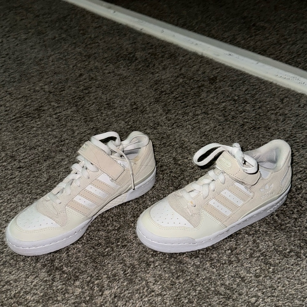 ADDIDAS CREAM/WHITE sneakers